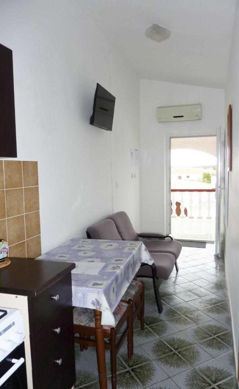 Apartments Bozica Vir Exterior foto