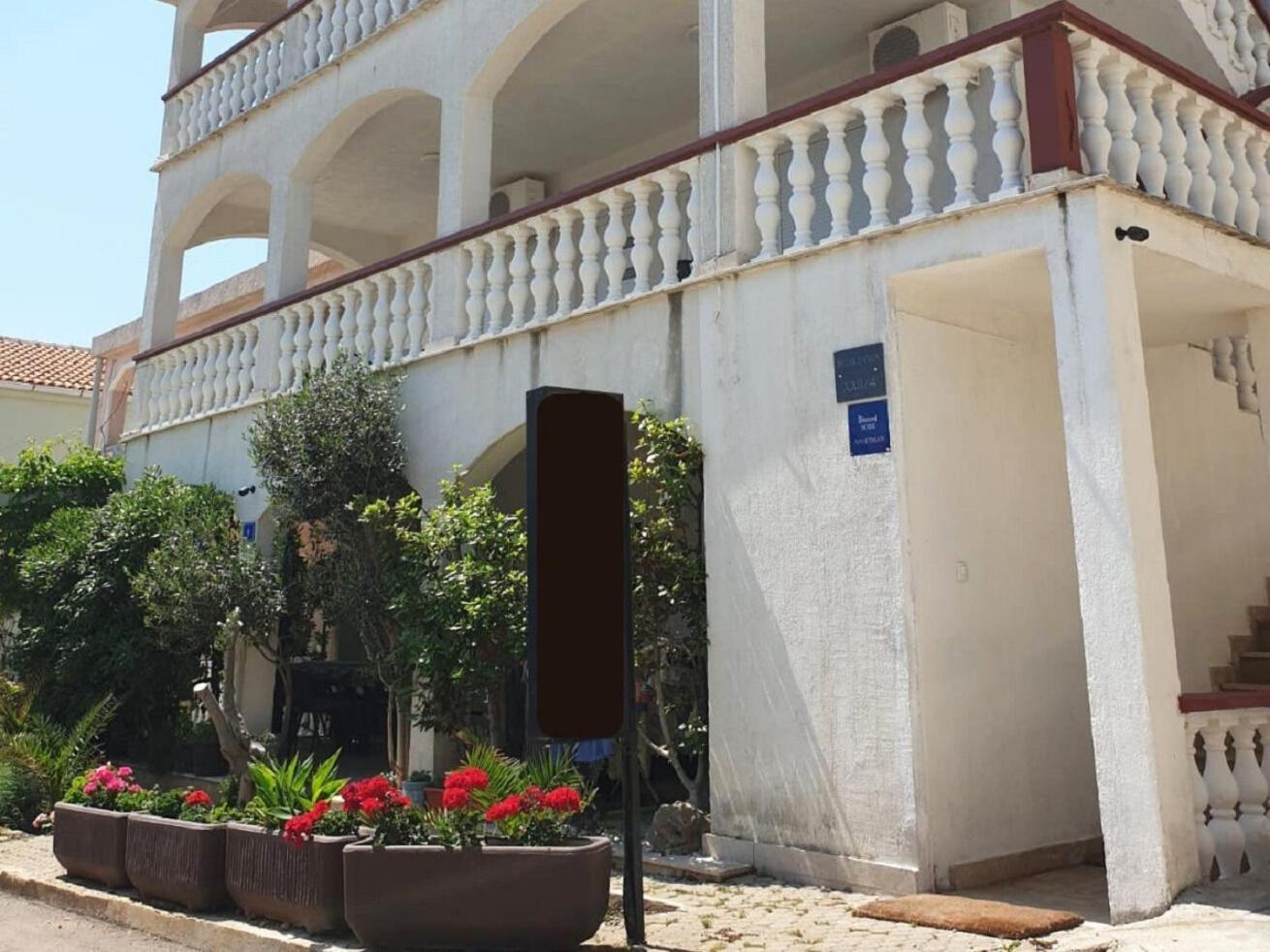 Apartments Bozica Vir Exterior foto